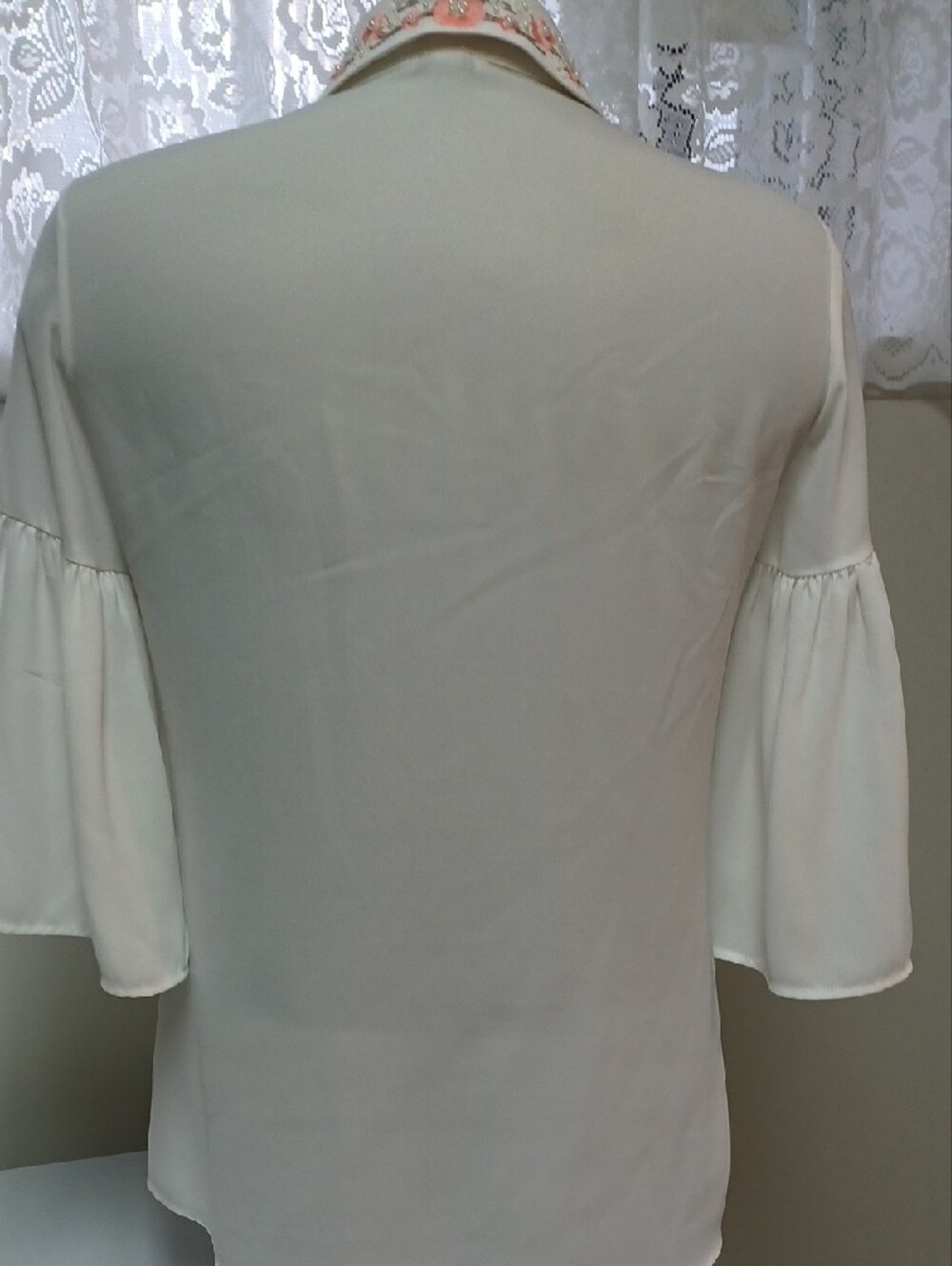 Tristan Cream Blouse with Pink Embroidered Collar - Picture 3 of 9